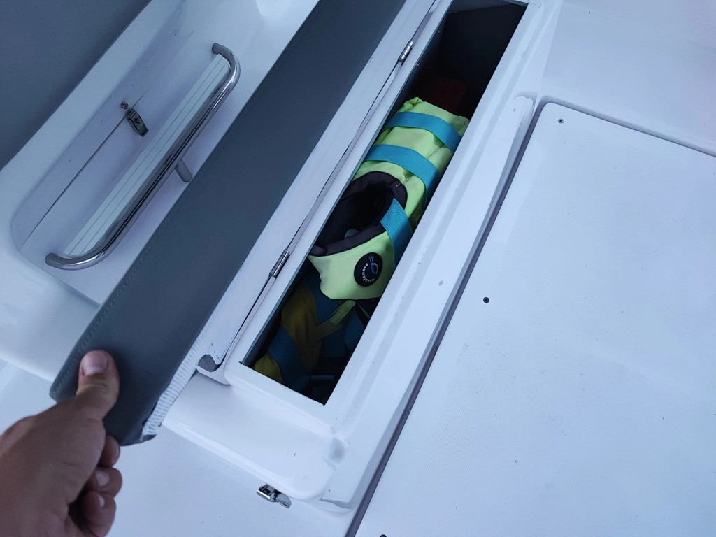 Blueline 21 150HP - picture 9